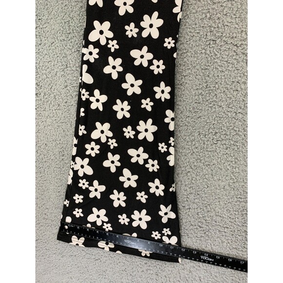 NoBo No Boundaries Large (L) Daisy Floral Flare Bottom Leggings Black White - Picture 4 of 7